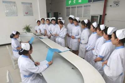 襄阳护士<a href=http://cd.h5wy.com/ci/xuexiao/ target=_blank class=infotextkey>学校</a>2023年录取分数线